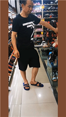 █人前露出█超刺激露出系風筝斷了線鞋店露陰人前自慰